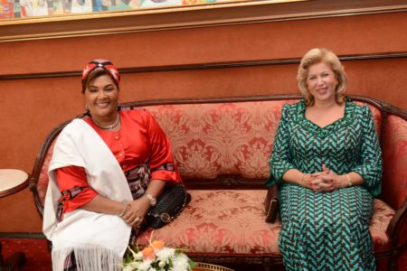 Mrs. Dominique Ouattara welcomes the First Lady of Burkina to finalize a cooperation agreement