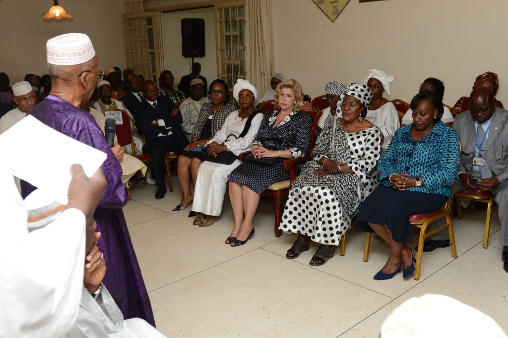 La Première Dame, Mme Dominique Ouattara a présenté les condoléances du couple présidentiel à la famille de Mme Henriette Dao Coulibaly
