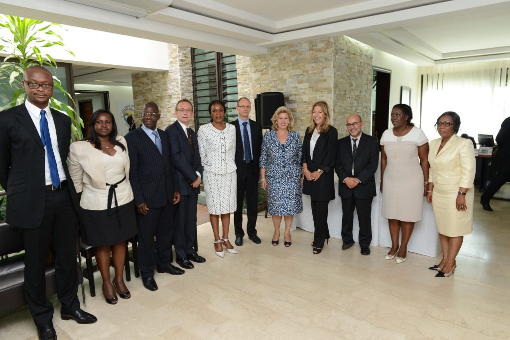 La Première Dame, Mme Dominique Ouattara a reçu en audience le frère de Jean Hélène et des hommes de média français