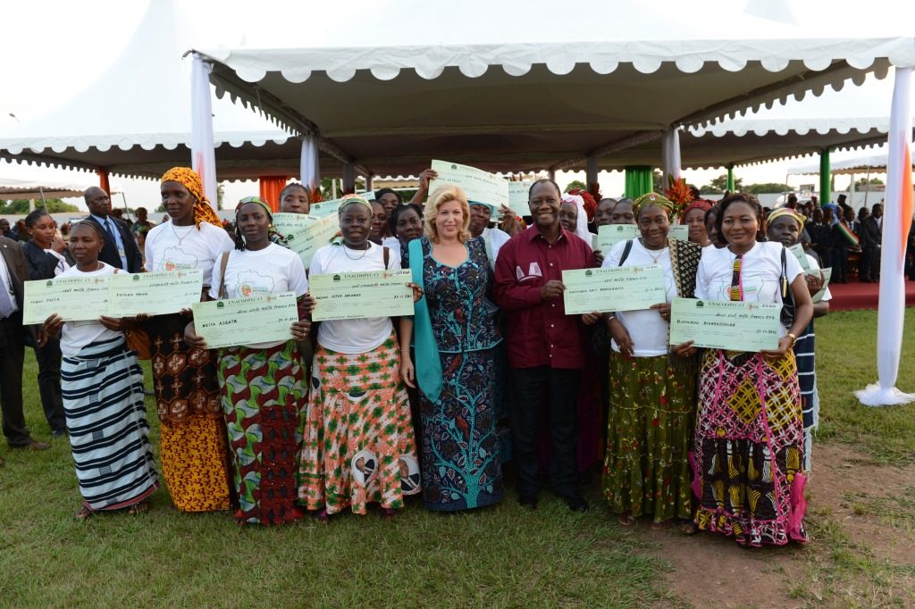 The First Lady made significant donations and delivers FAFCI checks to 2,000 women