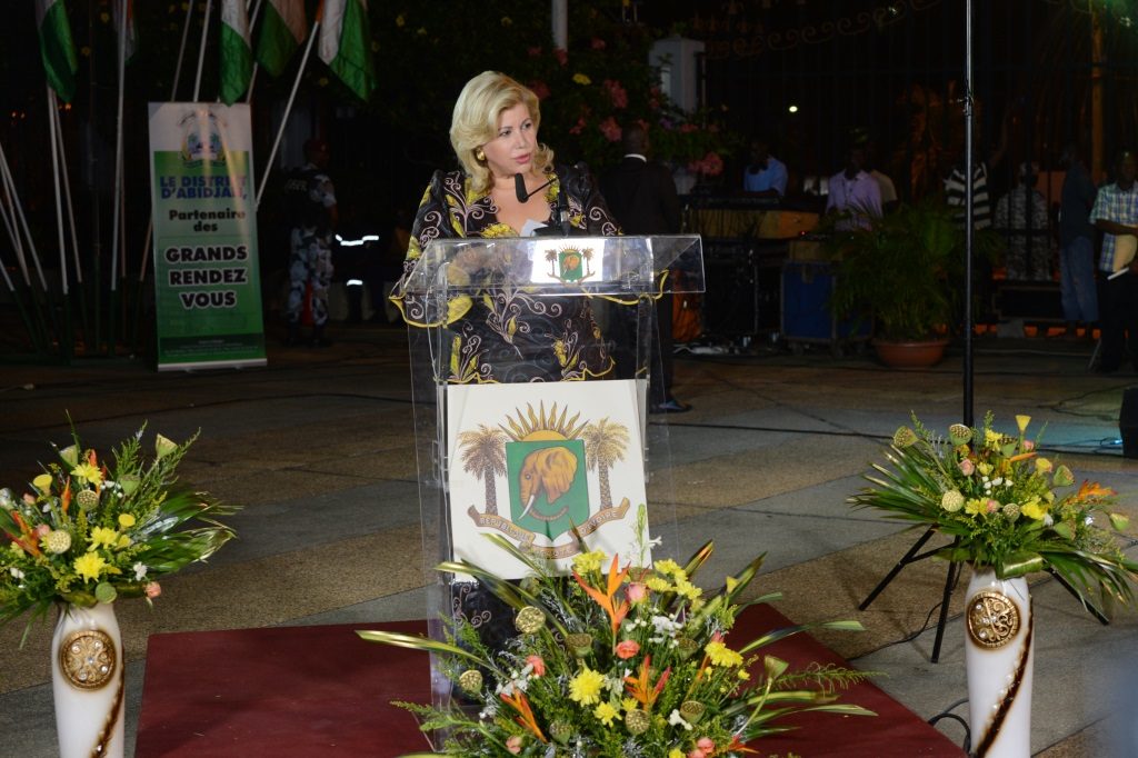La Première Dame, Mme Dominique Ouattara a eu une pensée pieuse à l'endroit des victimes du drame de la Saint Sylvestre de 2012