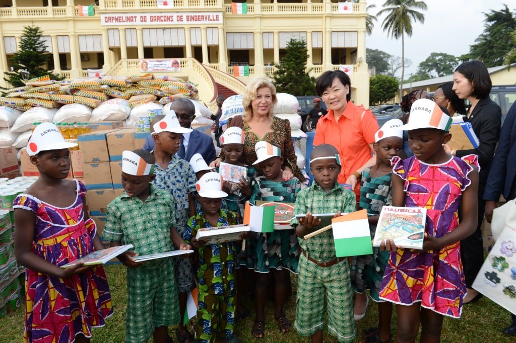 Dominique Ouattara and Akie Abe made donations to  Bingerville and Grand-Bassam Orphanages