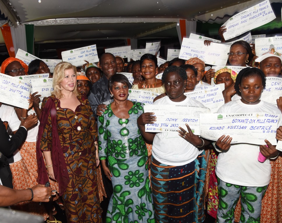 The First Lady Dominique Ouattara satisfies 1,000 women