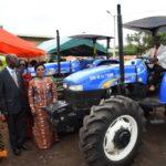 La Première Dame Dominique Ouattara a offert d'importants dons aux populations de M'Bahiakro