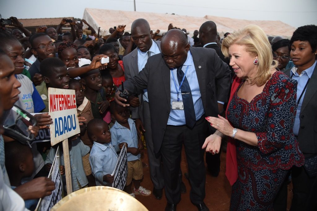 The First Lady enters triumphally into the Indénié-Duablin capital