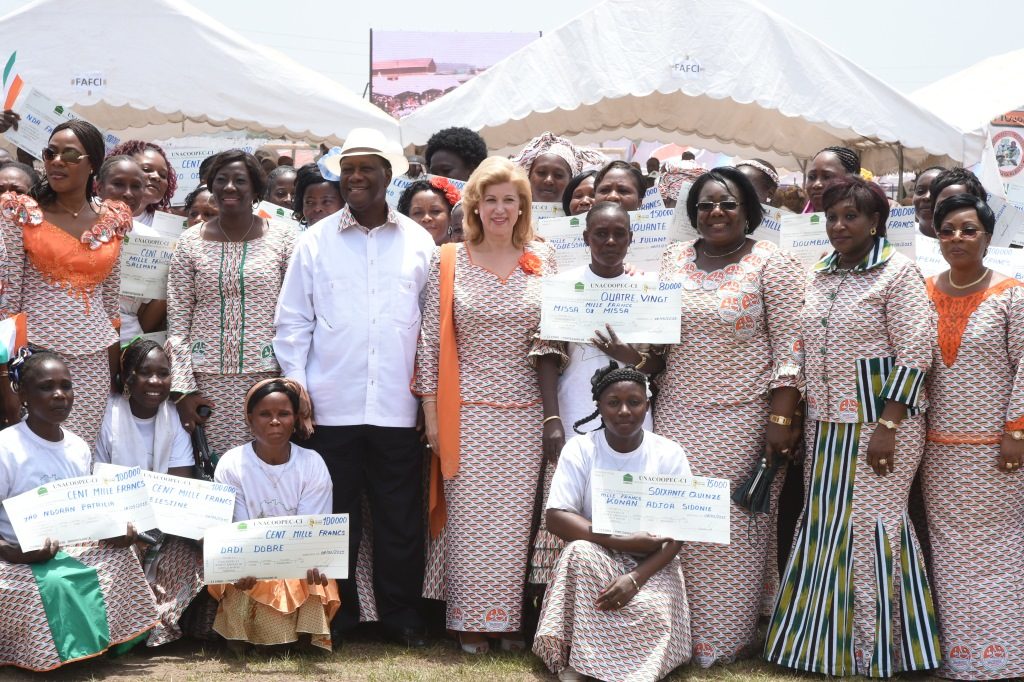 Checks of FAFCI worth CFA francs 125 million handed out to 100 women of San Pedro