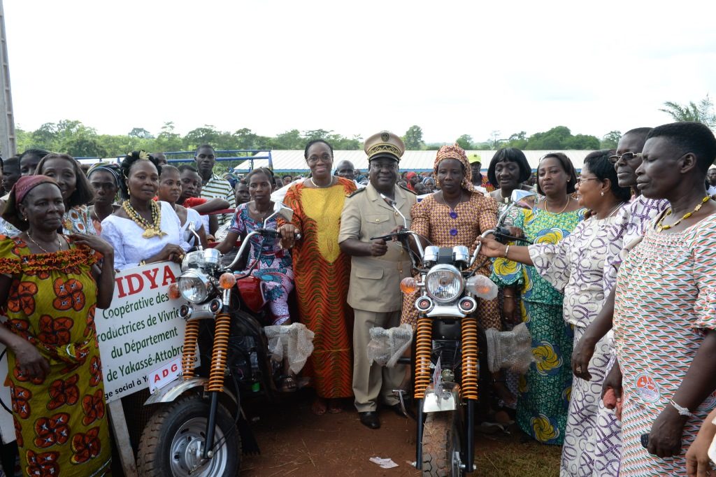 People commend the humanism of the First Lady Dominique Ouattara