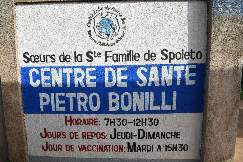 Protection de l’enfance : Dominique Ouattara équipe la maison d’accueil « arc-en-ciel » d’Odienné