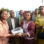 La Première Dame, Dominique Ouattara offre plus de 200 millions de dons aux populations de Mankono
