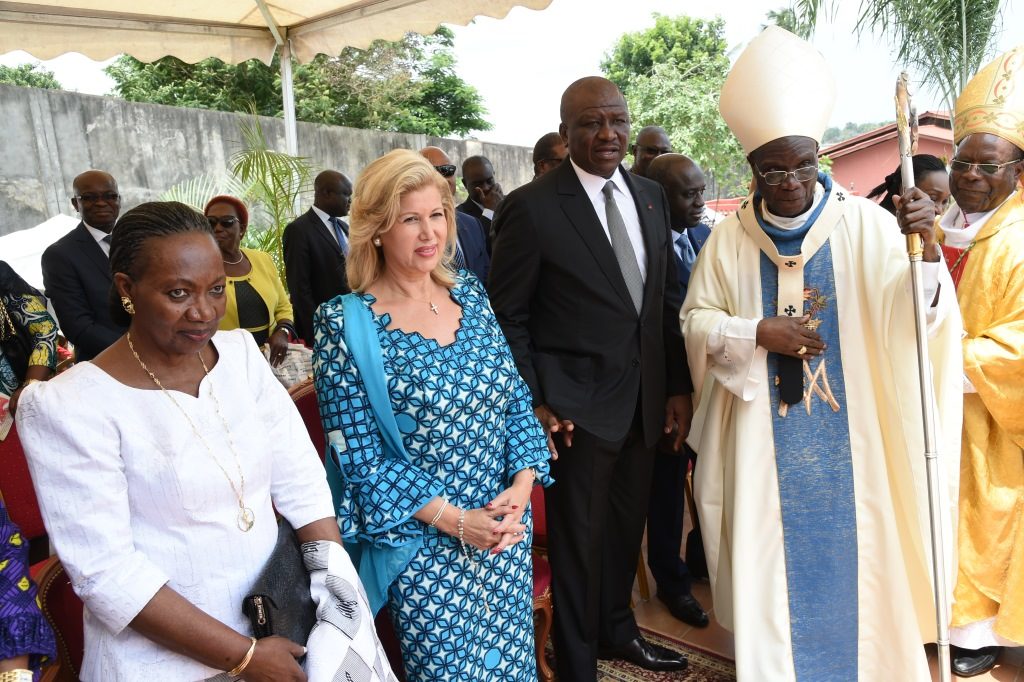 Mass of thanksgiving : the presidential couple honors cardinal jean-pierre kutwa in blockauss