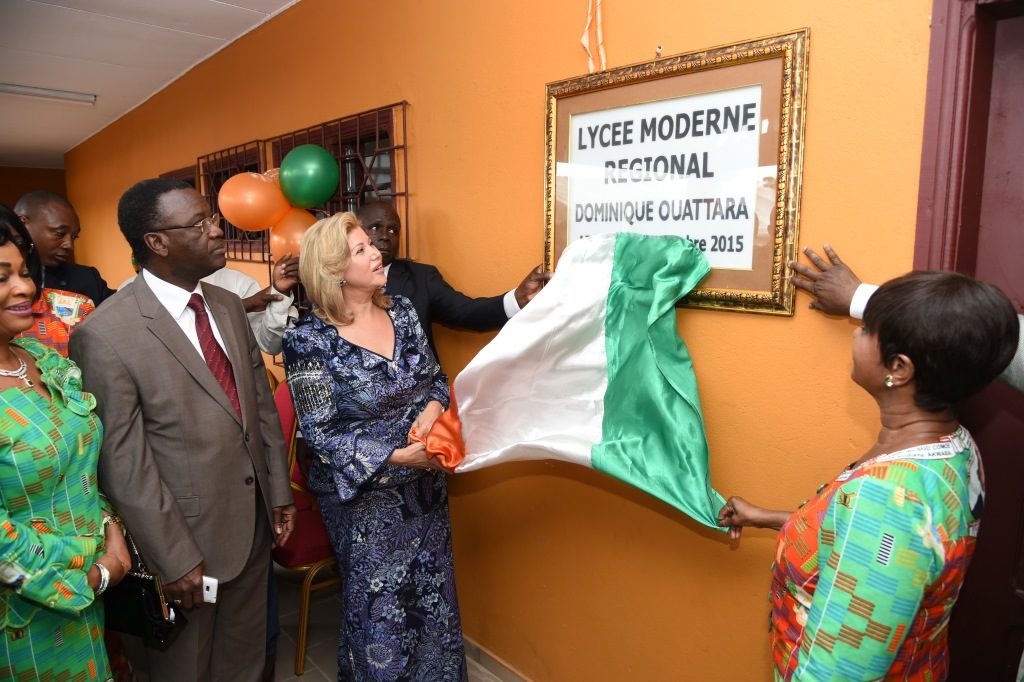 The First Lady inaugurated the modern regional secondary school "Dominique Ouattara" of Assouba