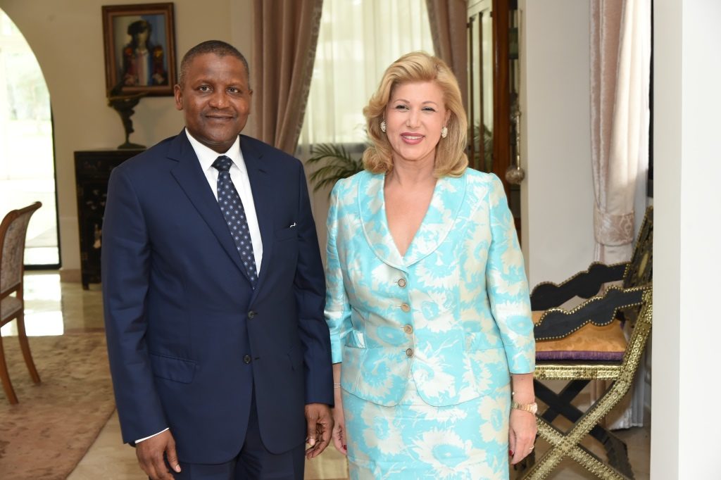 Dominique Ouattara exchanges with the Nigerian businessman Aliko Dangote