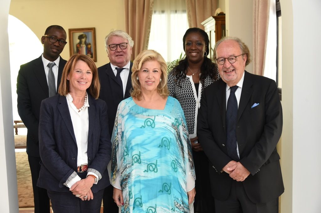 dominique-ouattara-fin-promotion-du-livre-la-lecture-michel-lafon-2.jpg