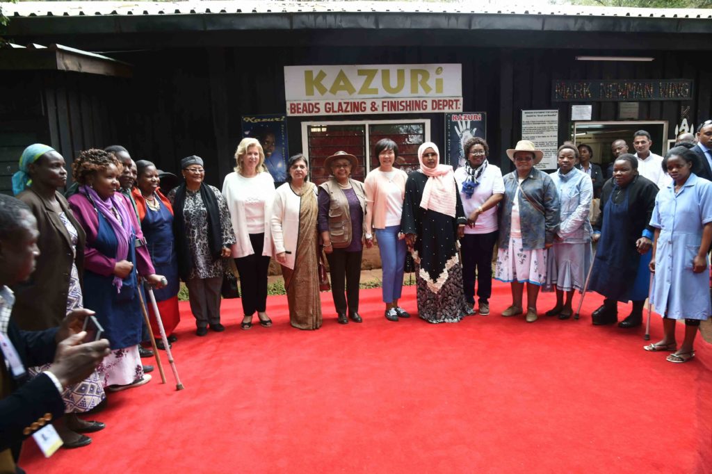 The Spouses of the Heads of State discover the fauna of Nairobi Park