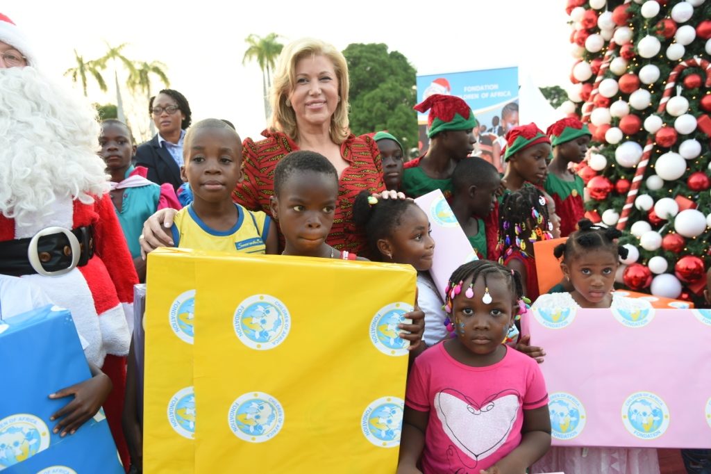 dominique-ouattara-arbre-de-2016-fondation-children-of-africa-4.jpg