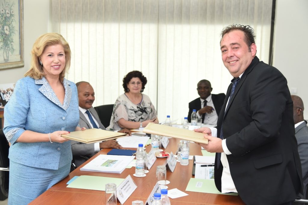 Children Of Africa et l’entreprise espagnole TOVAMA signent un contrat de construction de la première «Maison d’accueil » à  Soubré