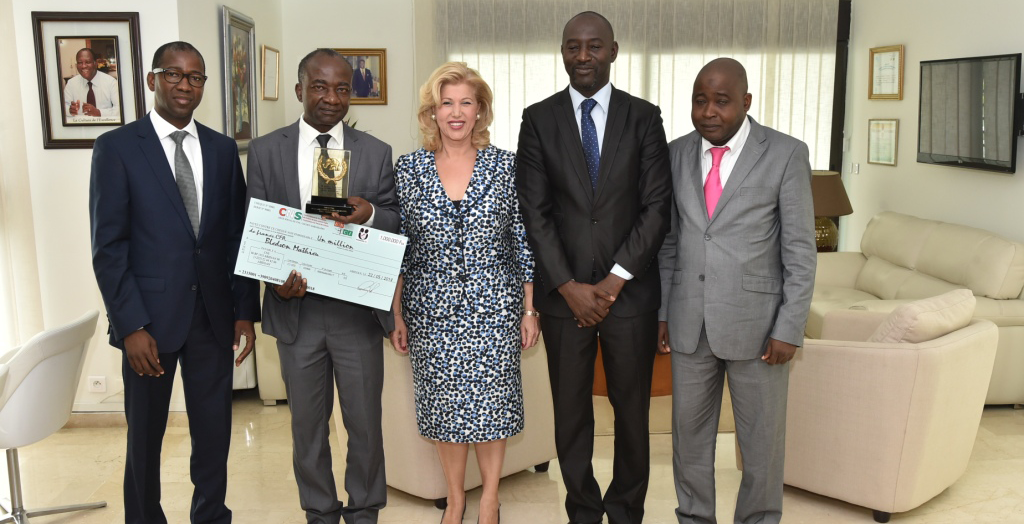 dominique-ouattara-audience-accordee-laureat-du-prix-sectoriel-cns-1.png