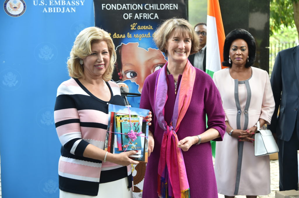 dominique-ouattara-initiation-lecture-fondation-children-of-africa.jpg