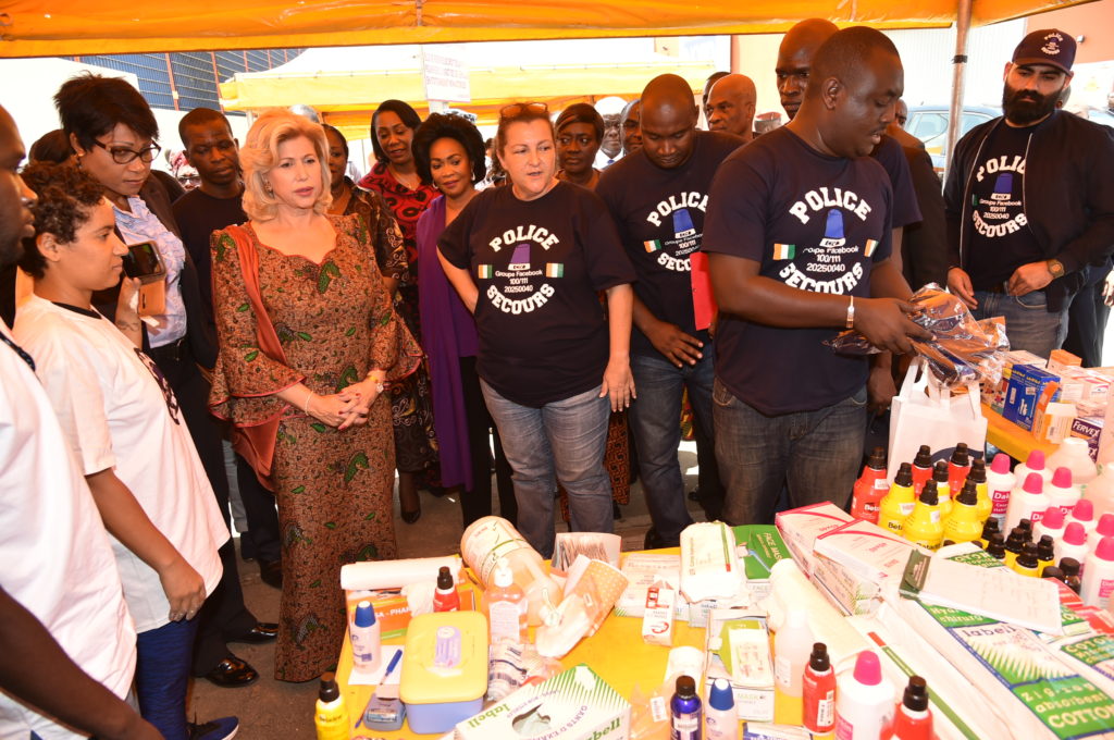 The First Lady visits the reception centres for victims