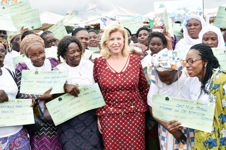 dominique-ouattara-autonomisation-des-femmes-fafci-abobo-3.jpg