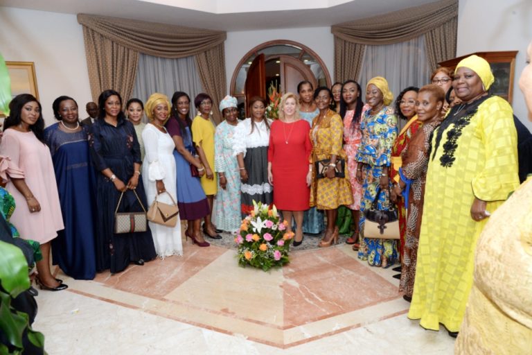 dominique-ouattara-presentation-de-voeux-femmes-de-cote-d-ivoire-2.jpg